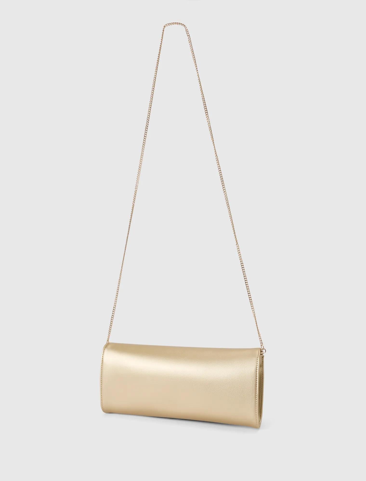 Danielle Elongated Clutch Soft Gold_mannequin