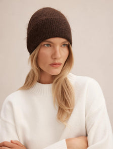 Bonnie Brushed Beanie Bitter Chocolate_mannequin