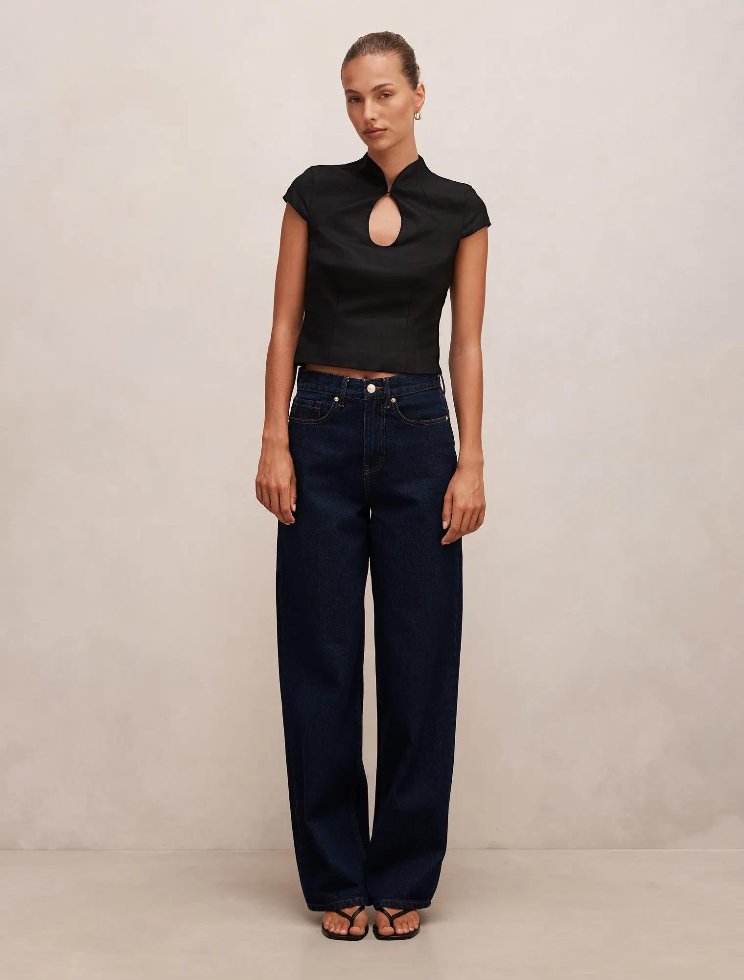 Ayla Keyhole Linen Top Black