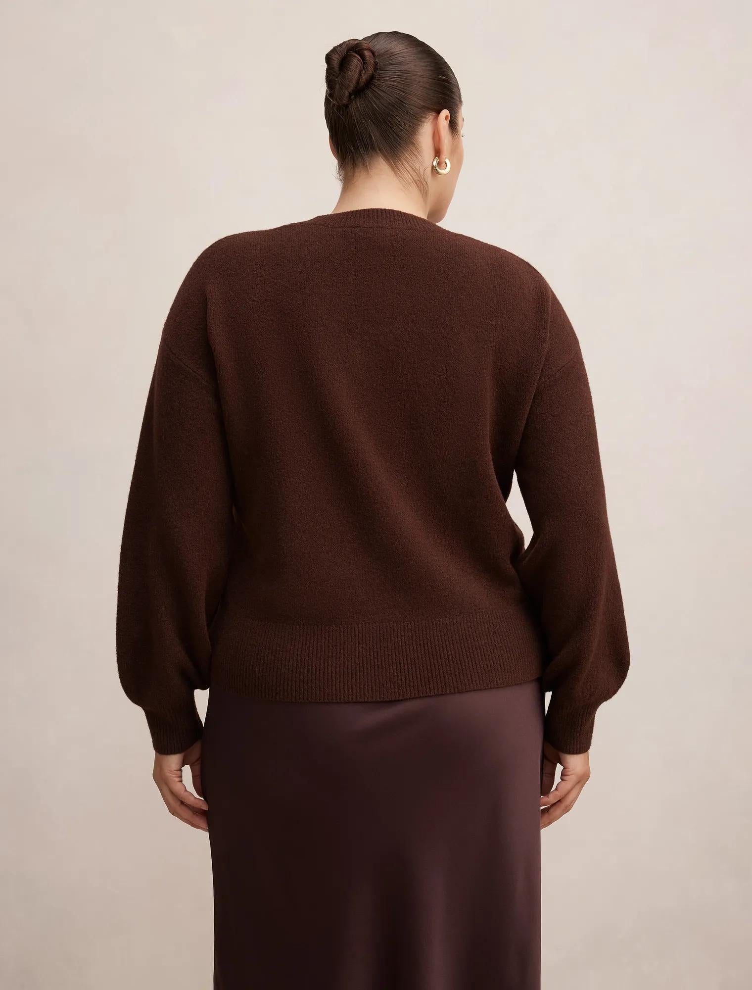 Ruby Curve Crew Neck Sweater Chocolate