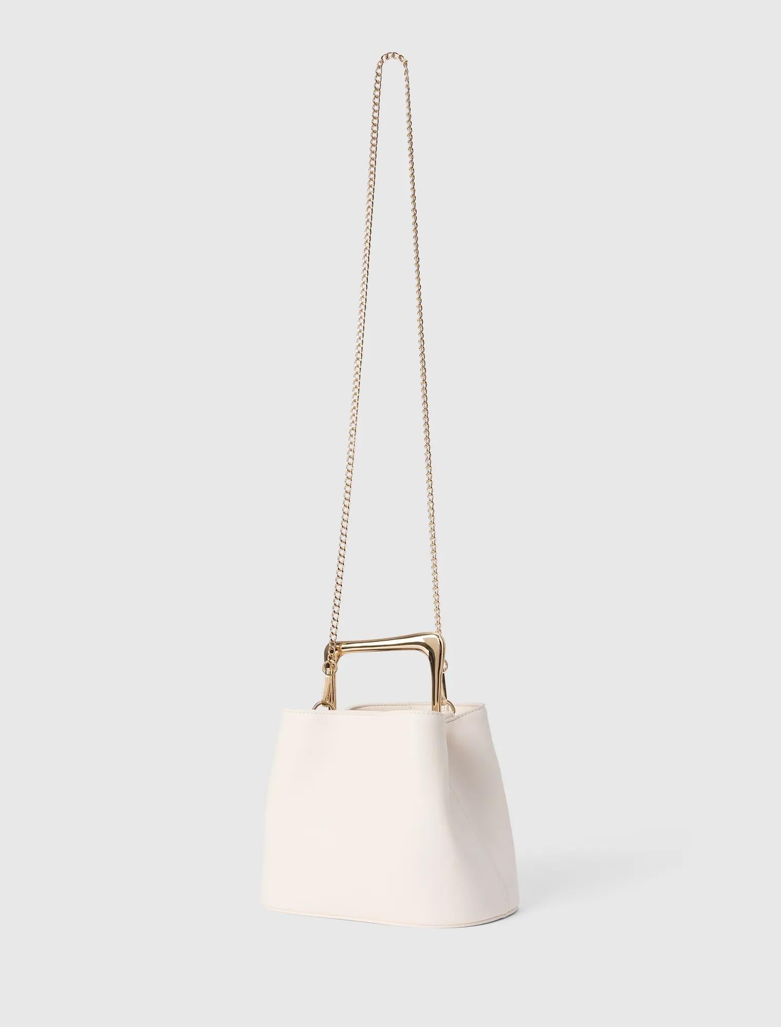 Martha Metal Handle Bag Ivory_mannequin