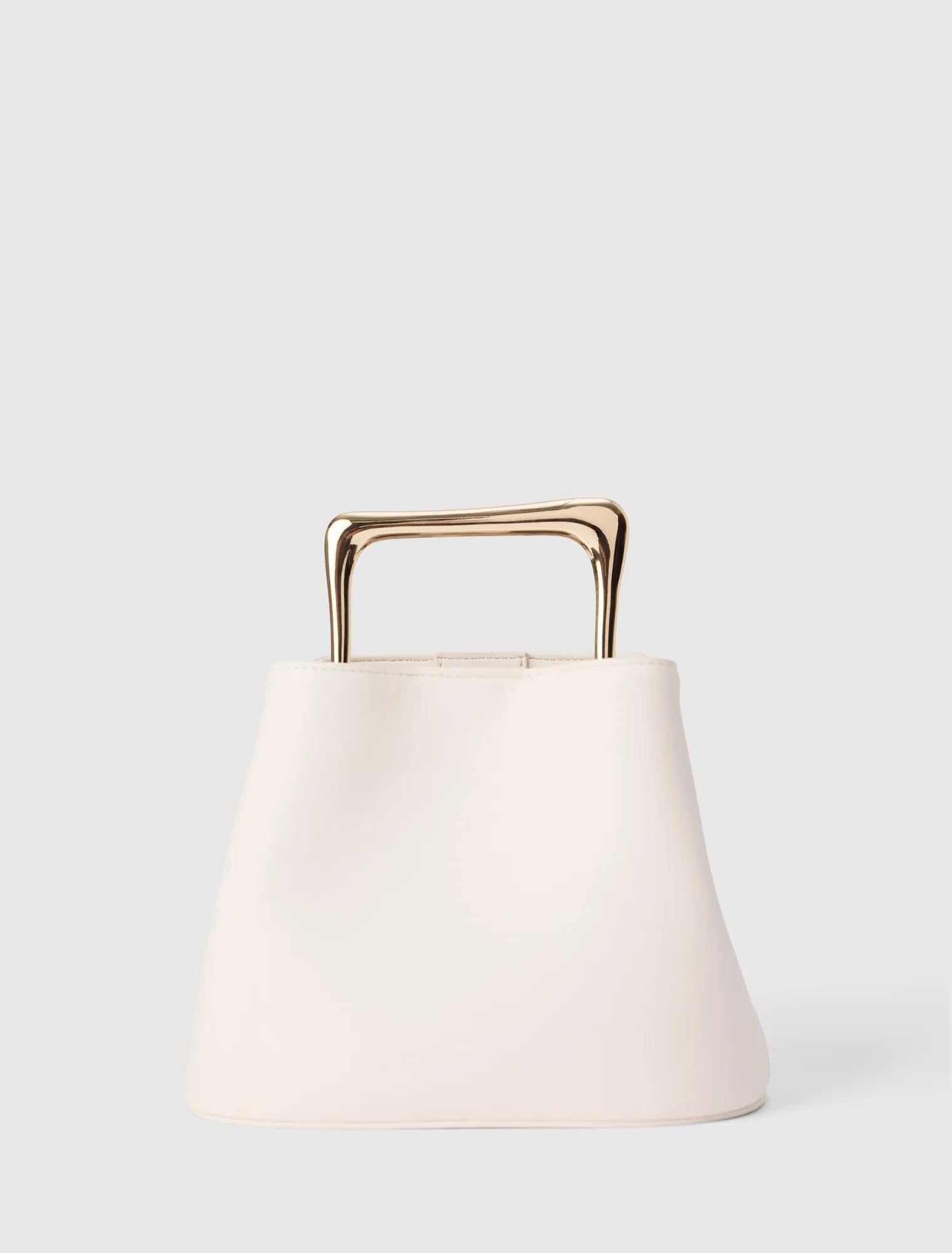 Martha Metal Handle Bag Ivory_mannequin