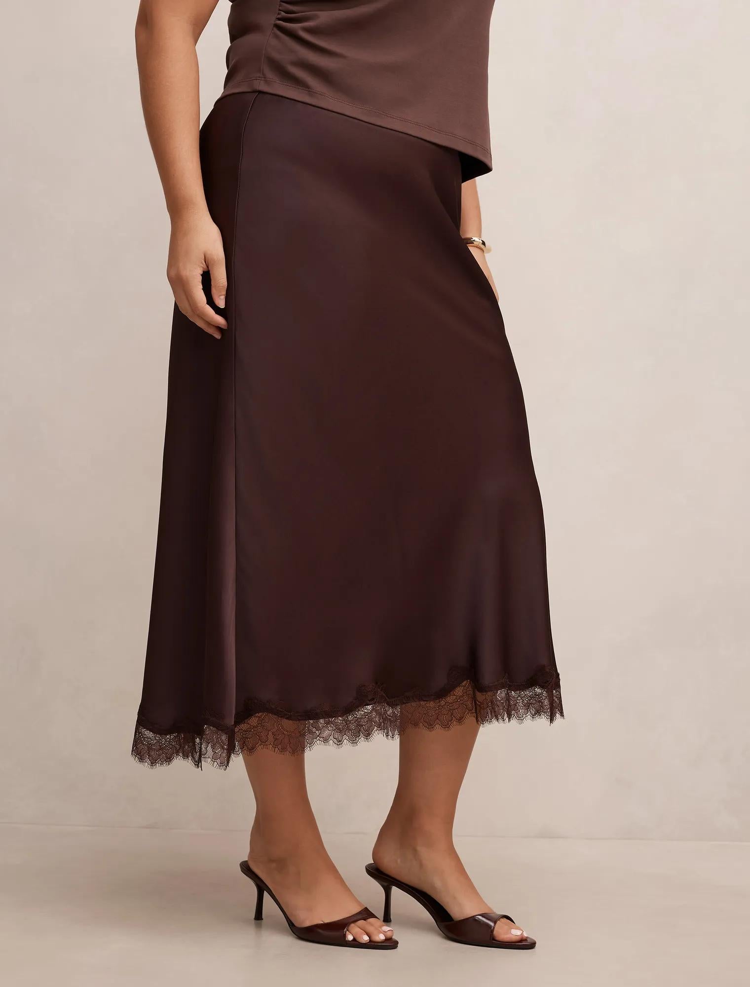 Enola Curve Lace Maxi Skirt Dark Chocolate