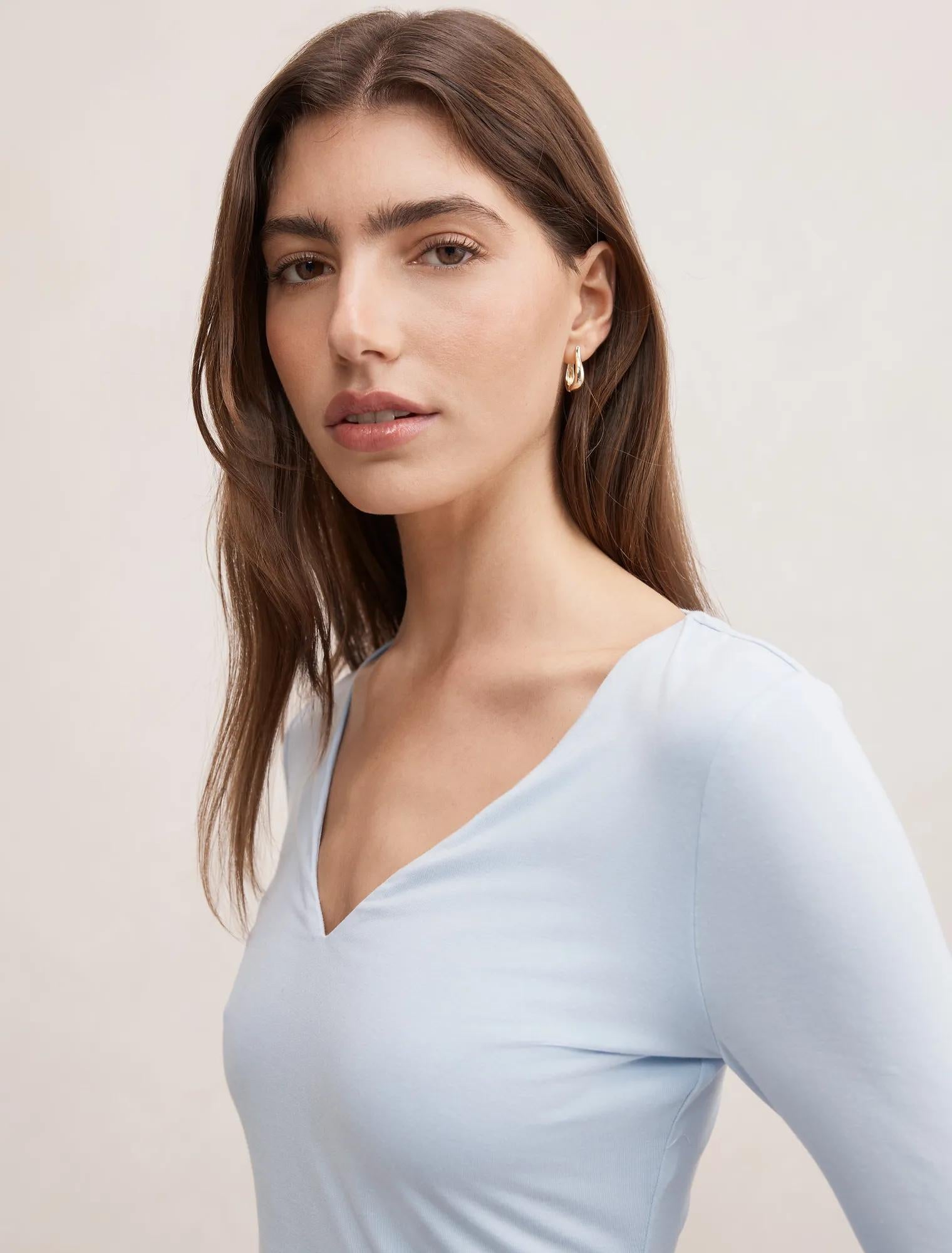 Tia V Neck 3/4 Sleeve Top Cloud Blue