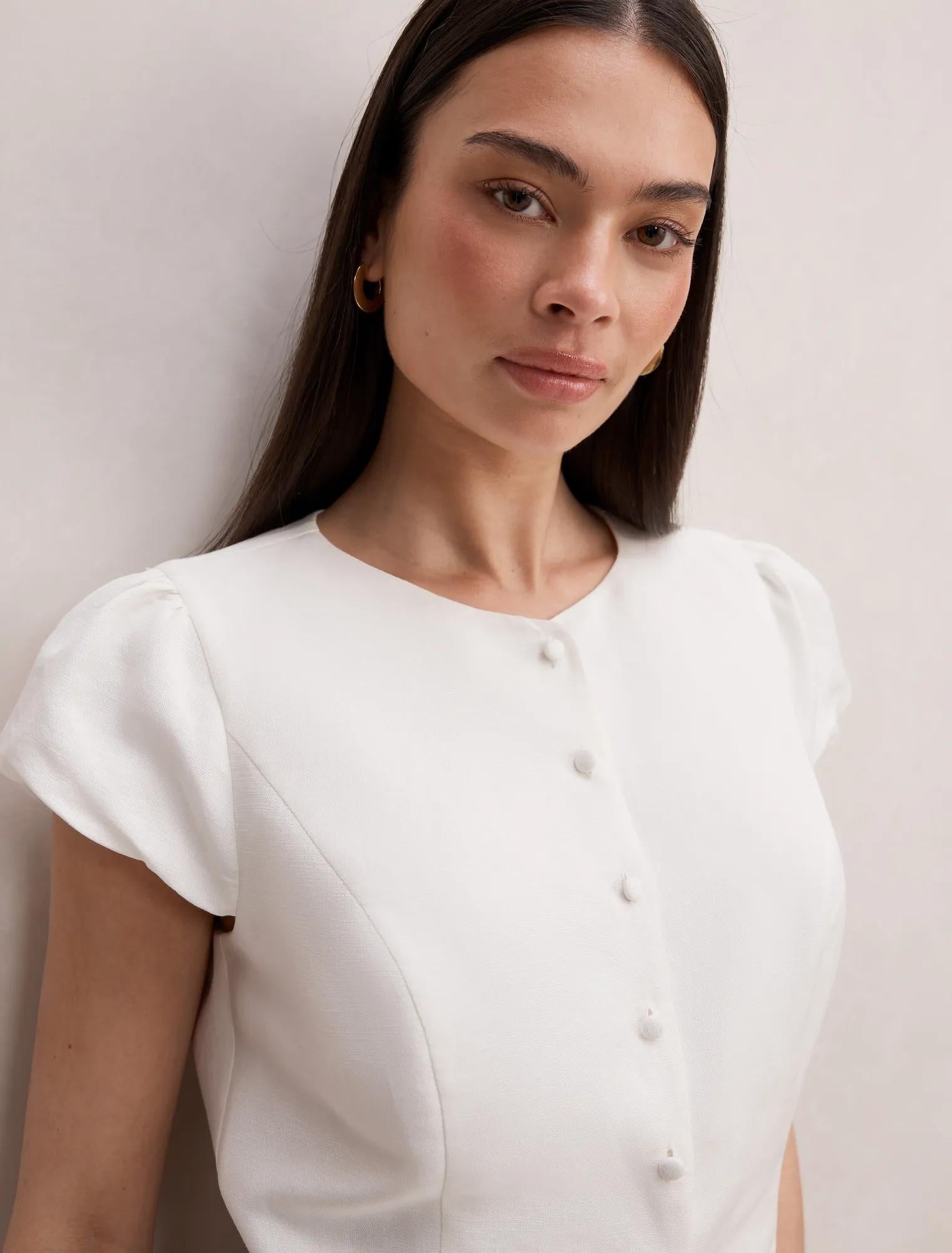 Ella Button Up Linen Top Porcelain Set
