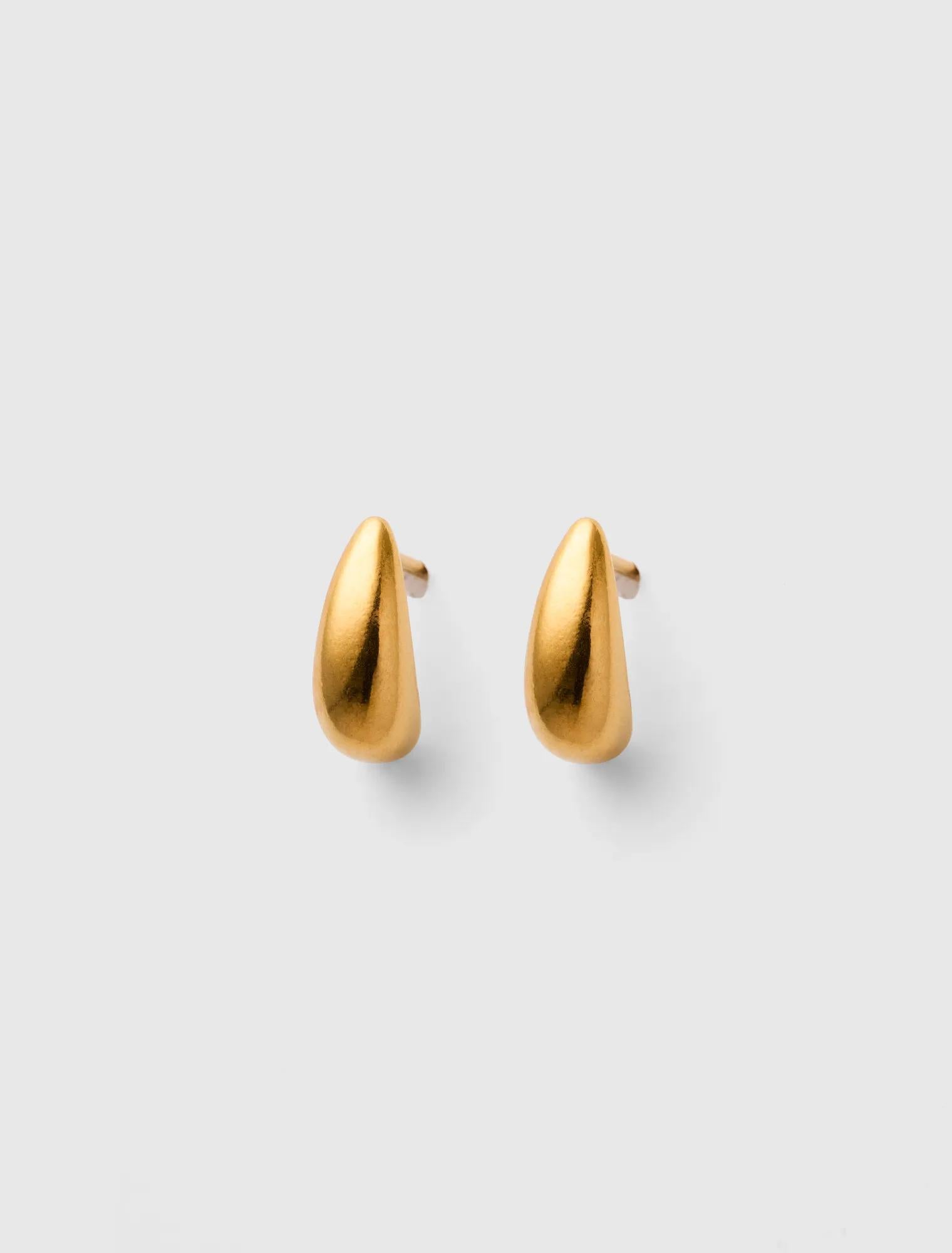 Dina Waterproof Dainty Droplet Earrings Gold Plated_mannequin
