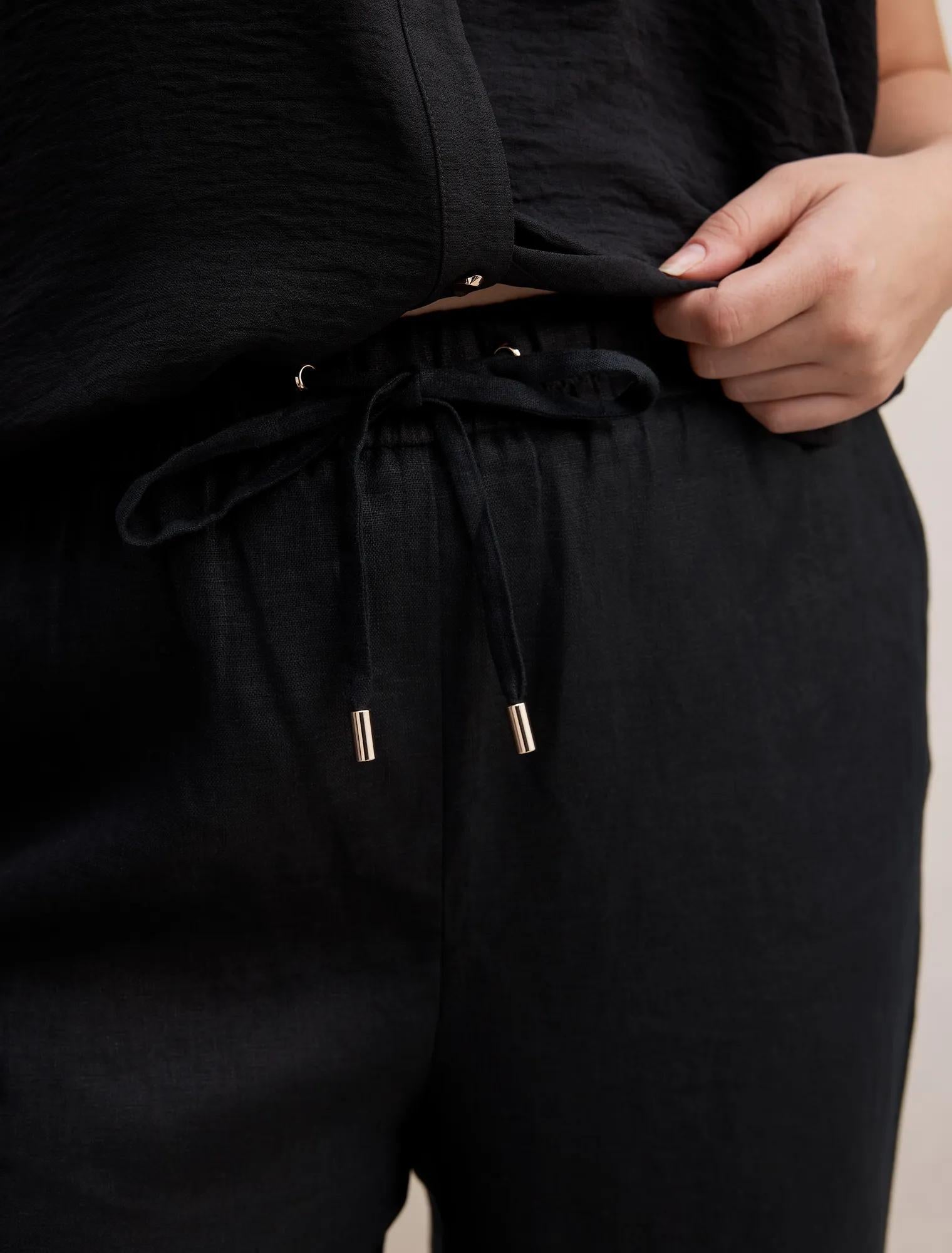 Lily Curve Linen Drawstring Pants Black