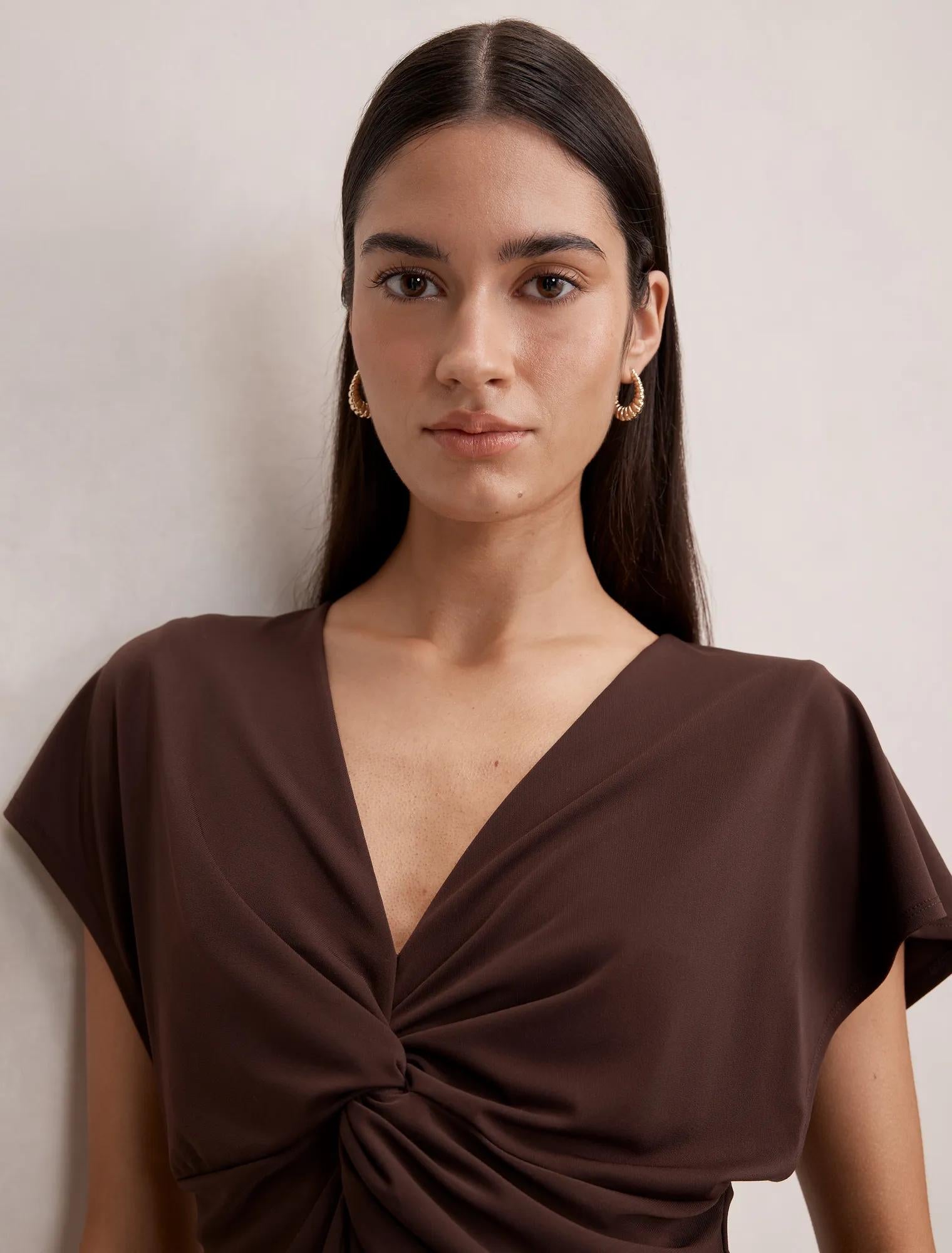 Thea Twist Batwing Top Chocolate