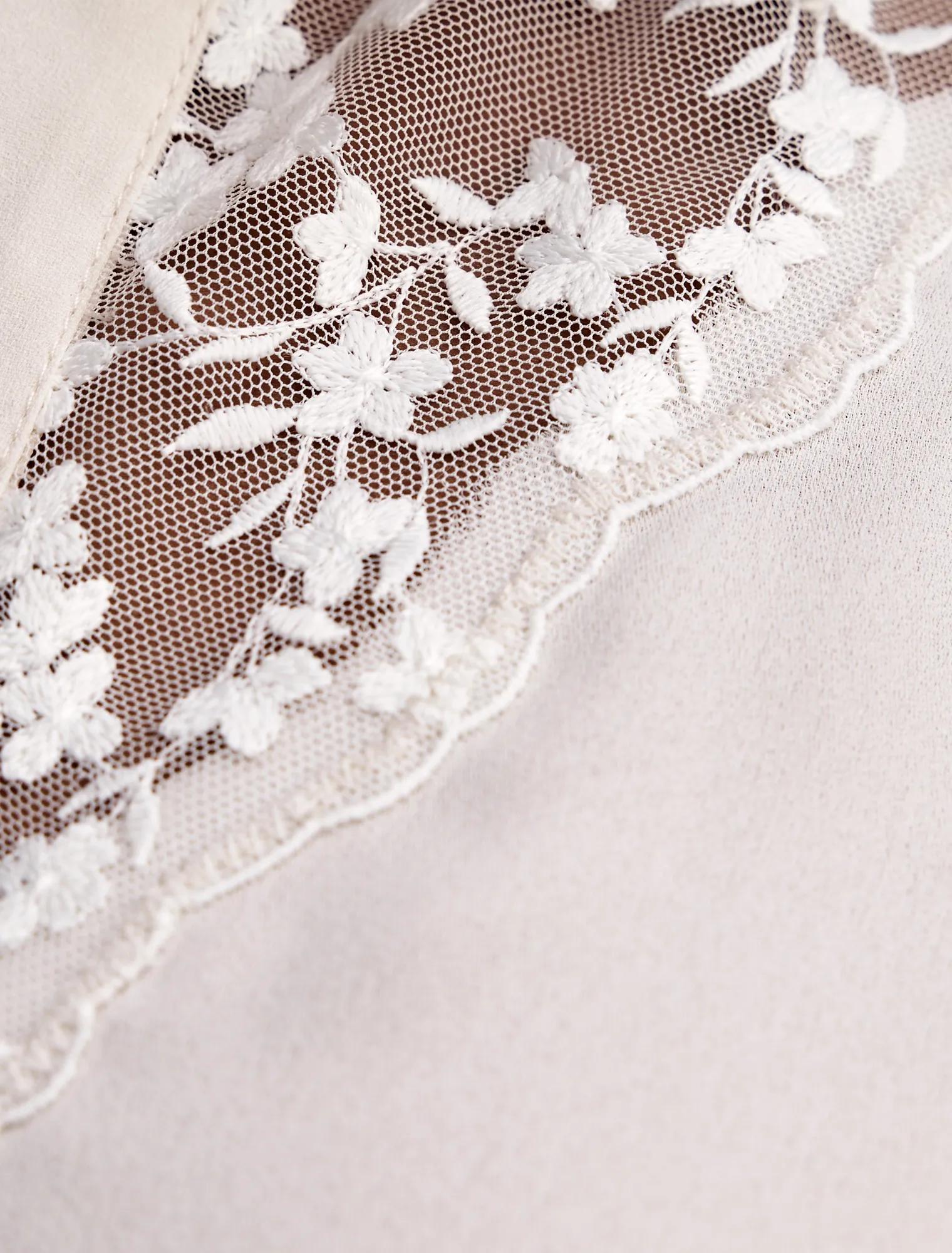 Hannah Lace Trim Shirt Neutral