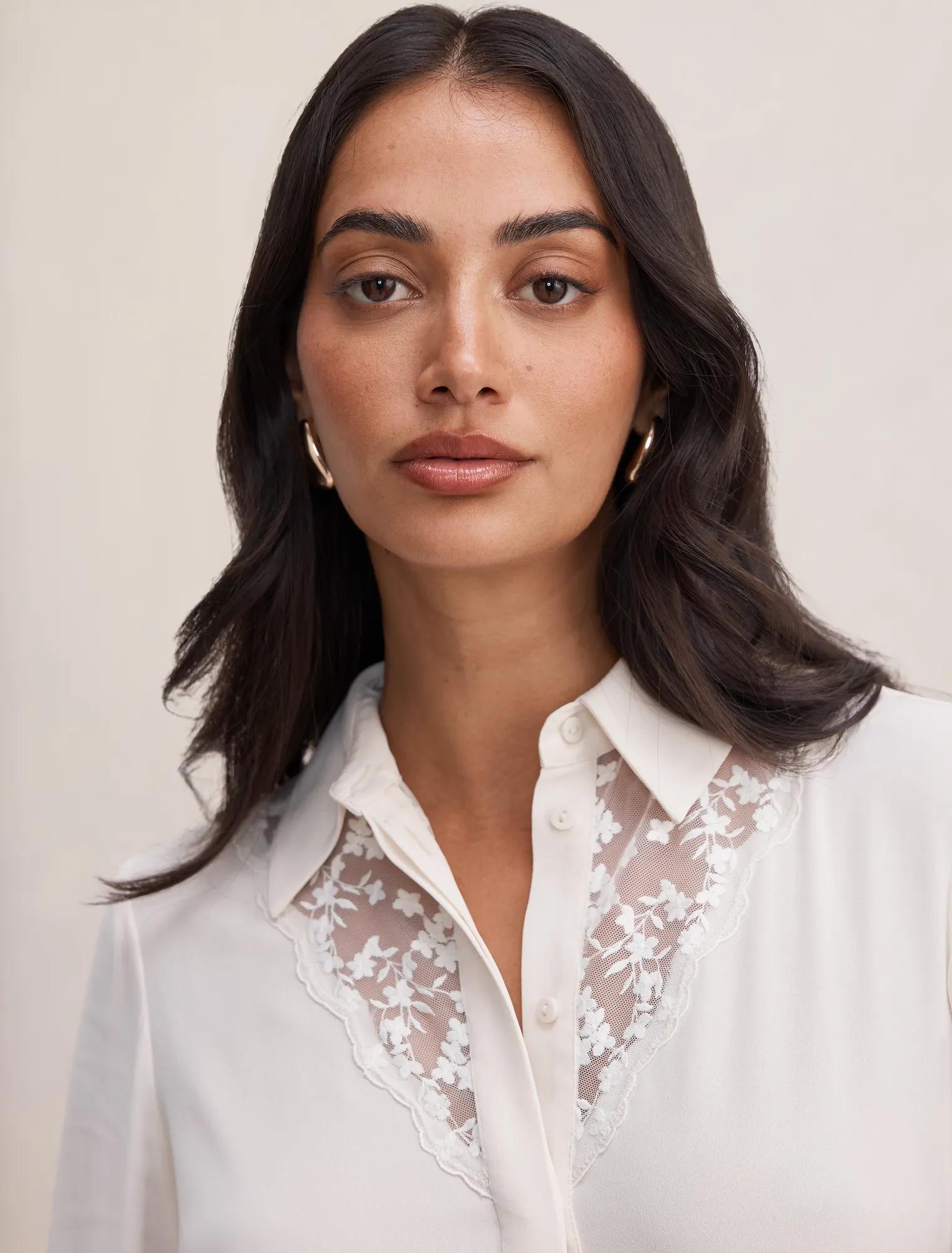 Hannah Lace Trim Shirt Neutral