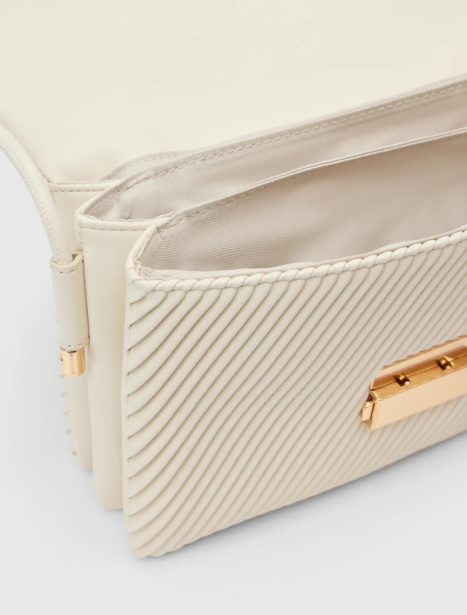 Philippa Pleat Shoulder Bag Ivory_mannequin