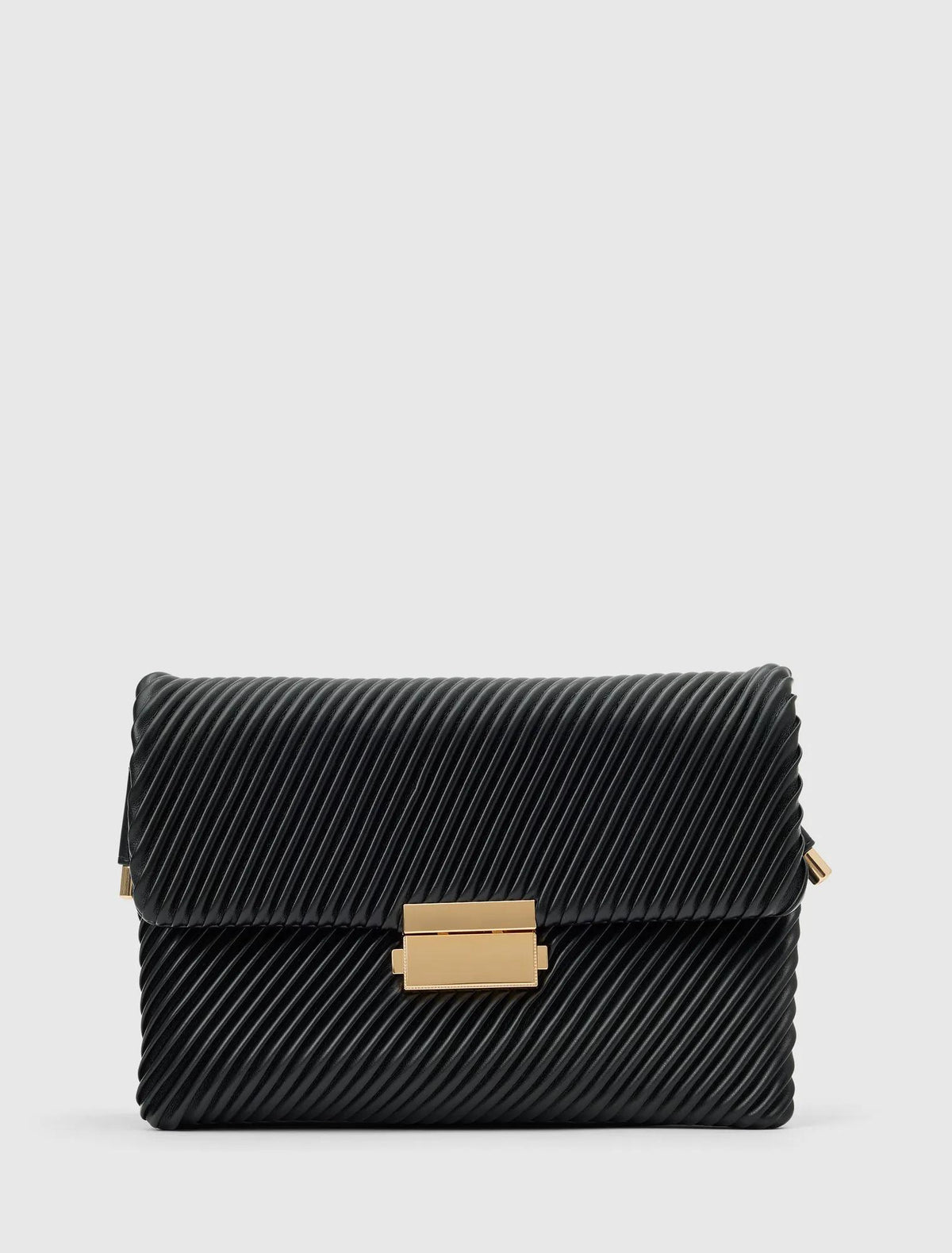 Philippa Pleat Shoulder Bag Black_mannequin