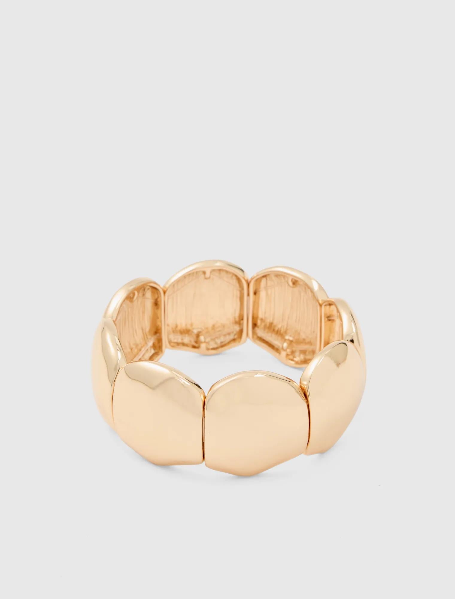 Signature Laurel Bracelet Gold_mannequin