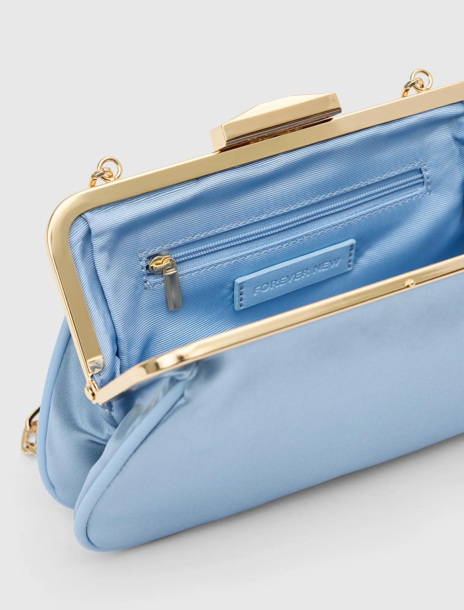 Joanna Chain Shoulder Bag Ancient Water_mannequin
