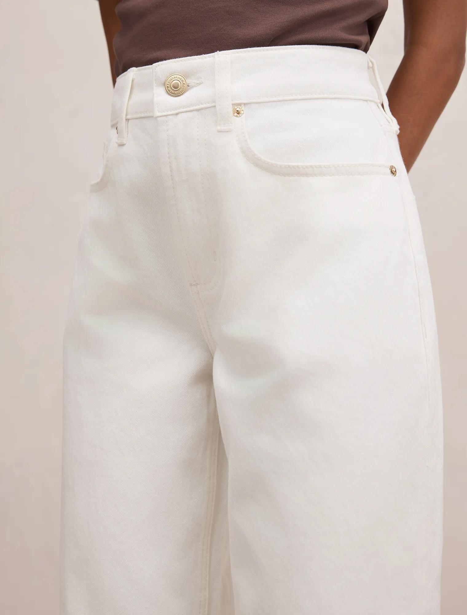 Nicki Petite Mid Rise Straight Jeans Off White