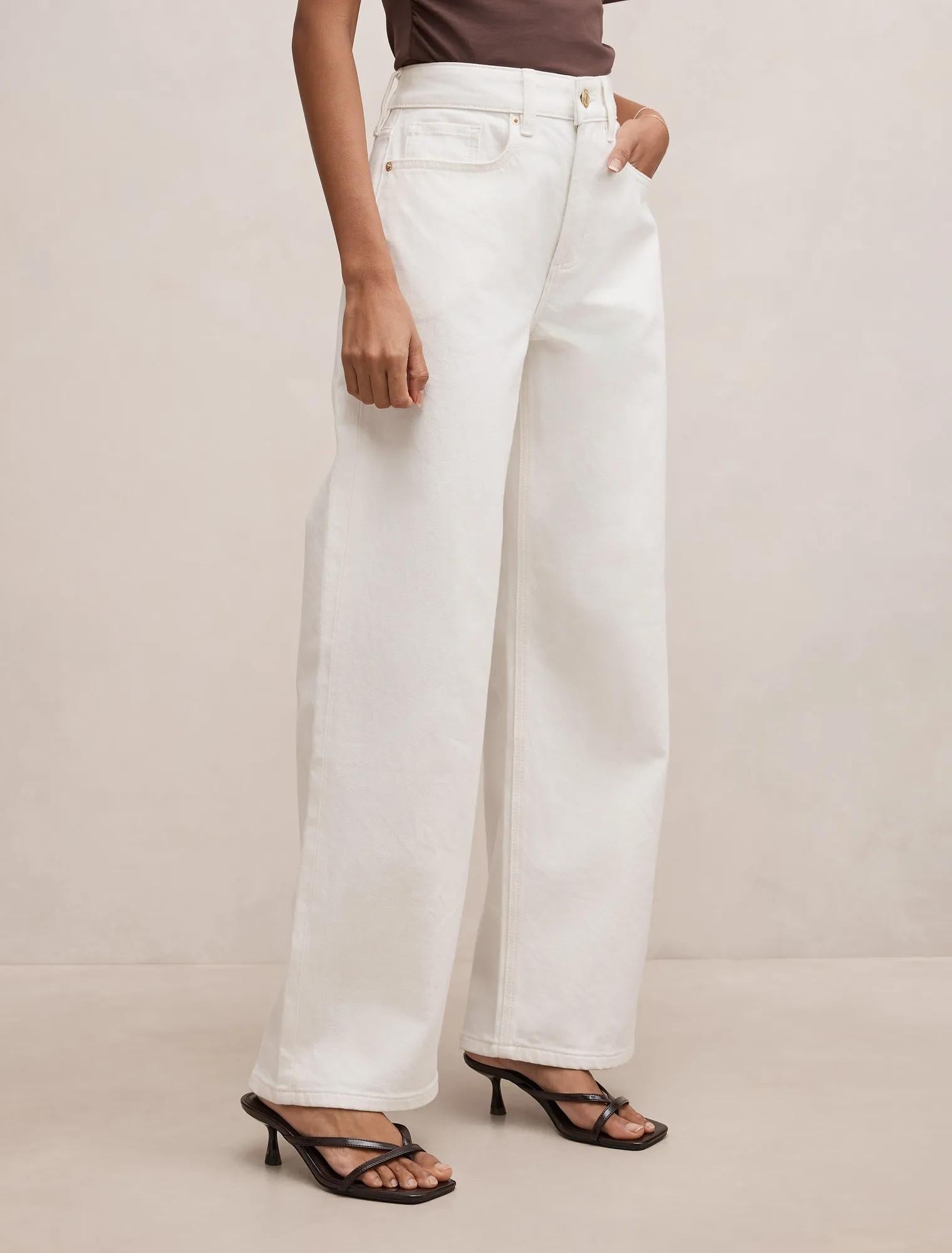 Nicki Petite Mid Rise Straight Jeans Off White