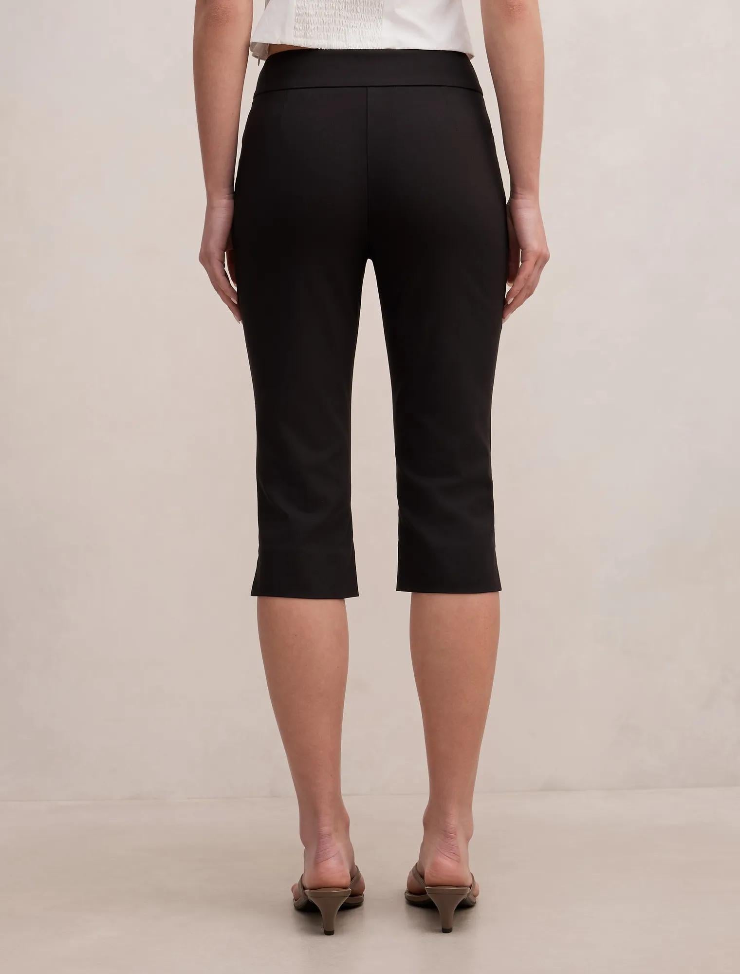 Alex Knee Length Capri Pants Black