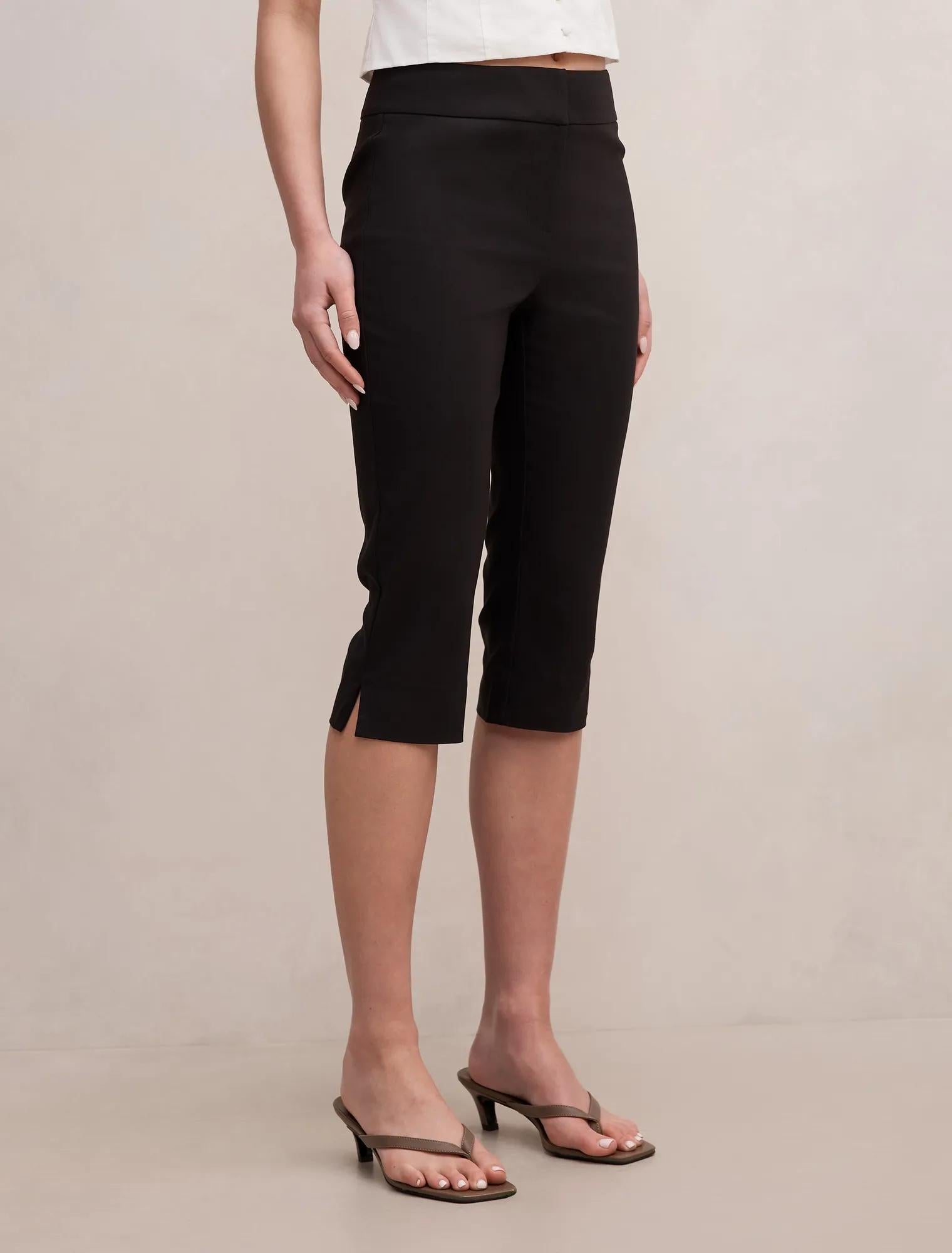 Alex Knee Length Capri Pants Black