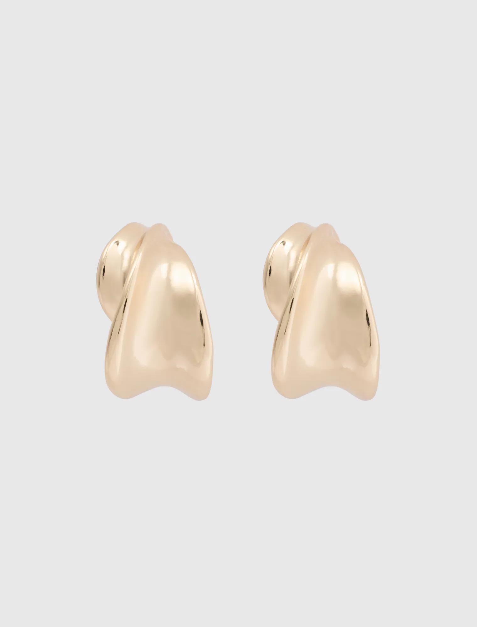 Signature Helena Earring Gold_mannequin