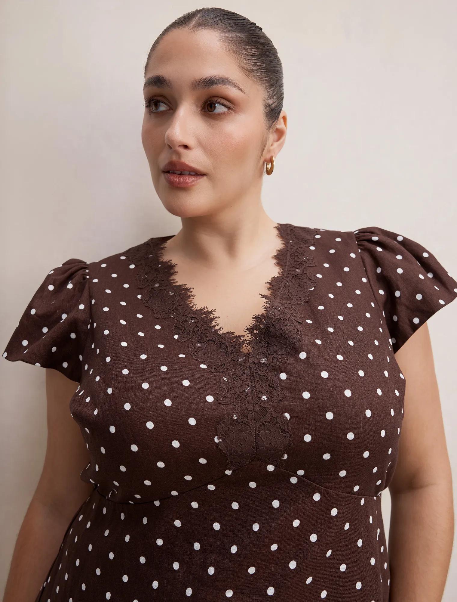 Lexi Curve Lace Mini Dress Findon Spot