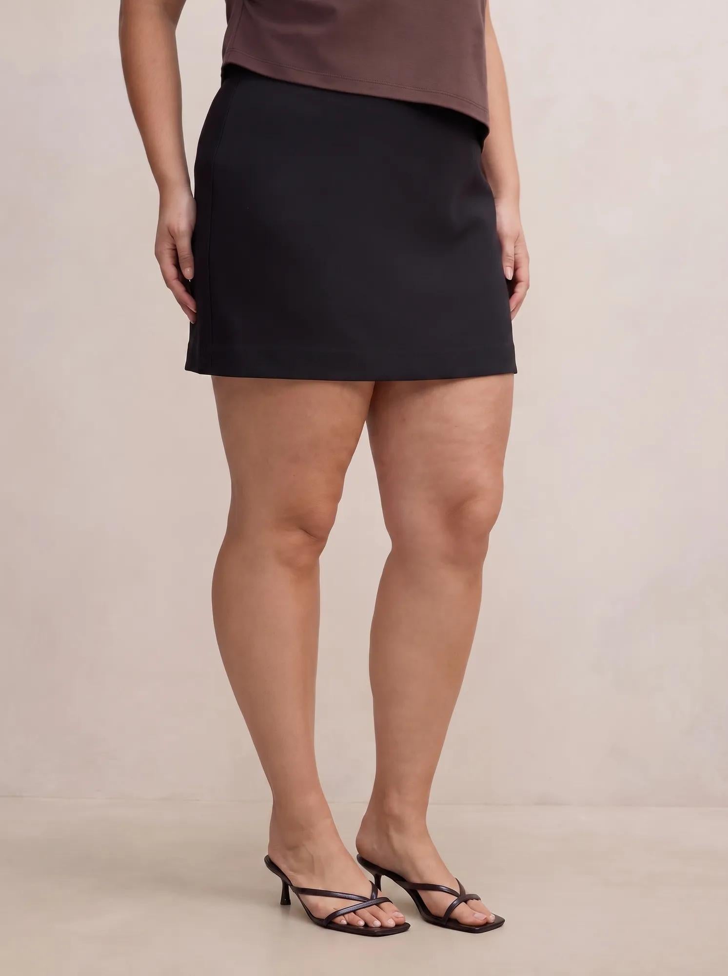 Claire Curve Mini Skort Black