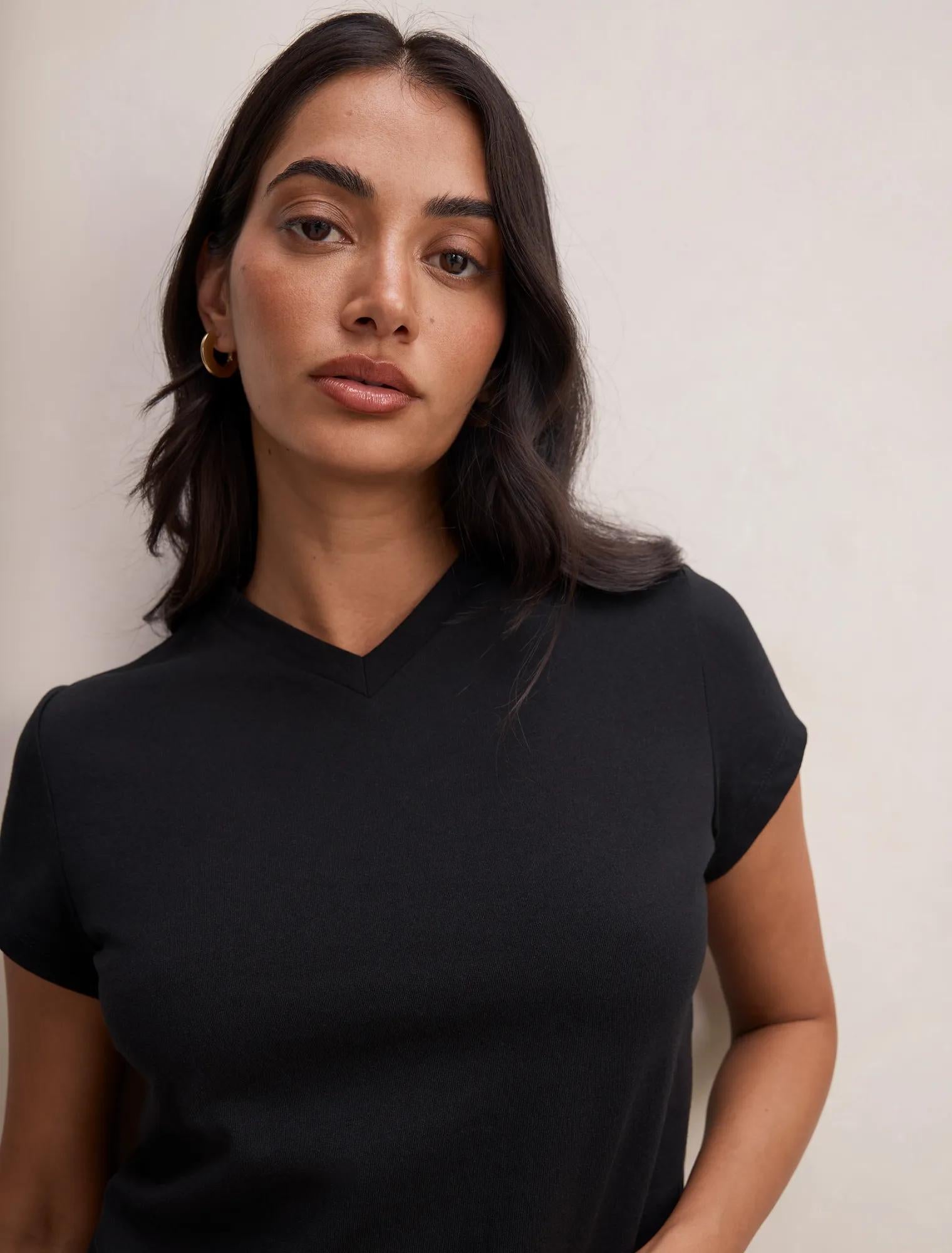 Portia V Neck Baby Tee Black