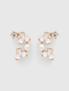 Pol Pretty Flower & Pearl Stud Earrings White & Gold_mannequin