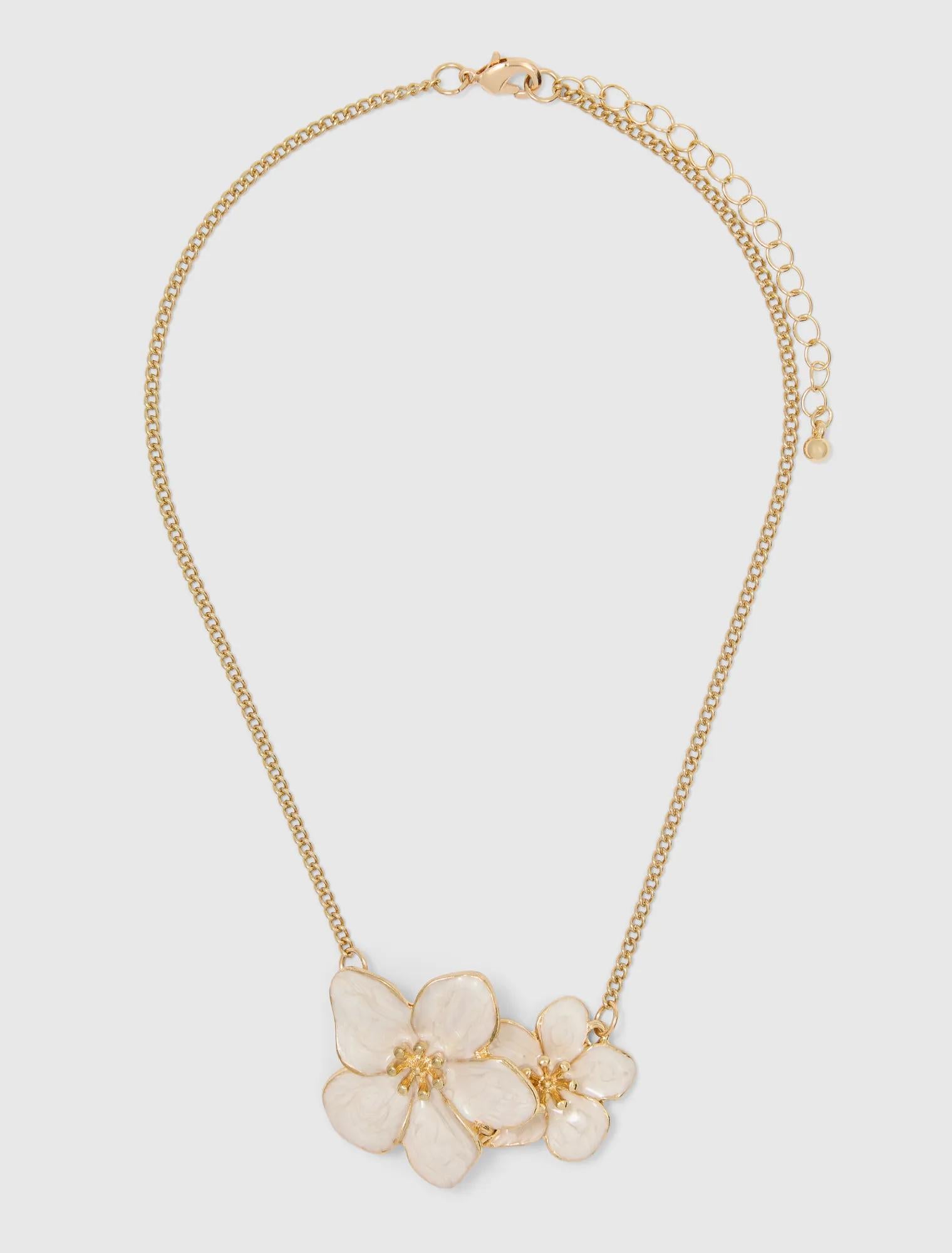 Faith Enamel Flower Necklace Ivory/Gold_mannequin
