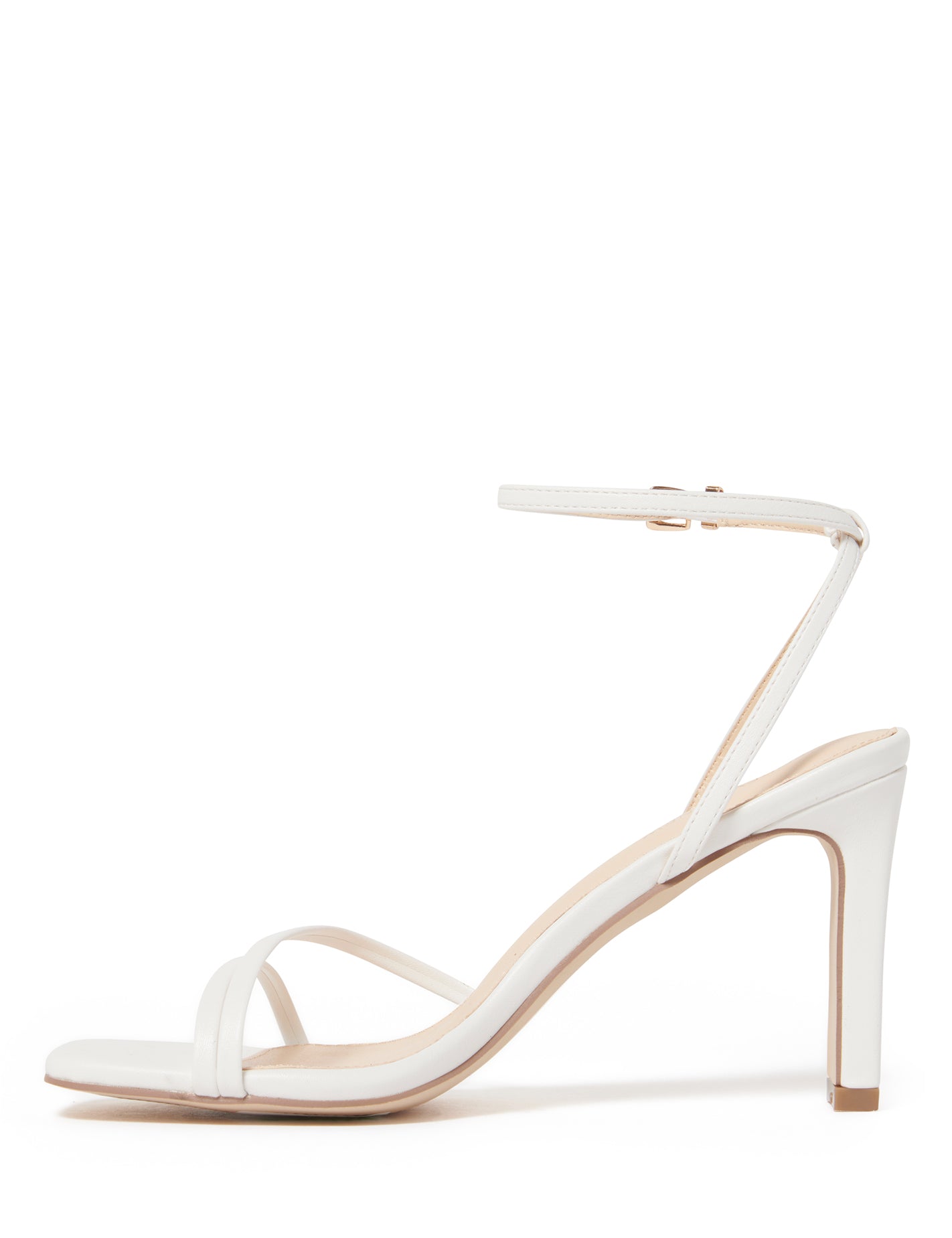 Carrie Block Heel White_mannequin