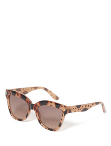Jessica Cateye Sunglasses Cookie Tort_mannequin