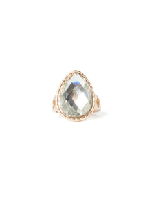 Claudia Tear Drop Stone Ring Crystal/Gold_mannequin