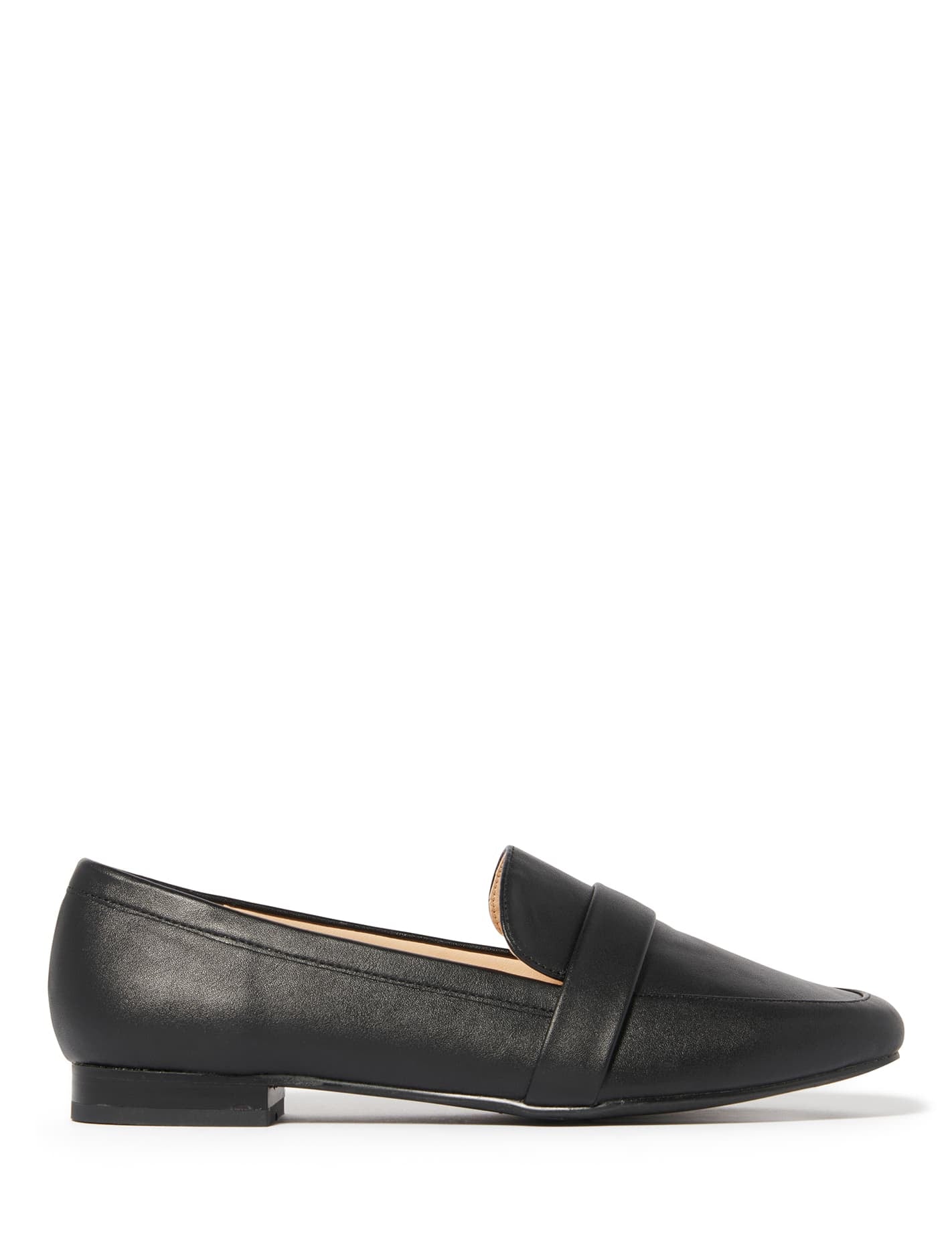 Bailey Loafer Black_mannequin