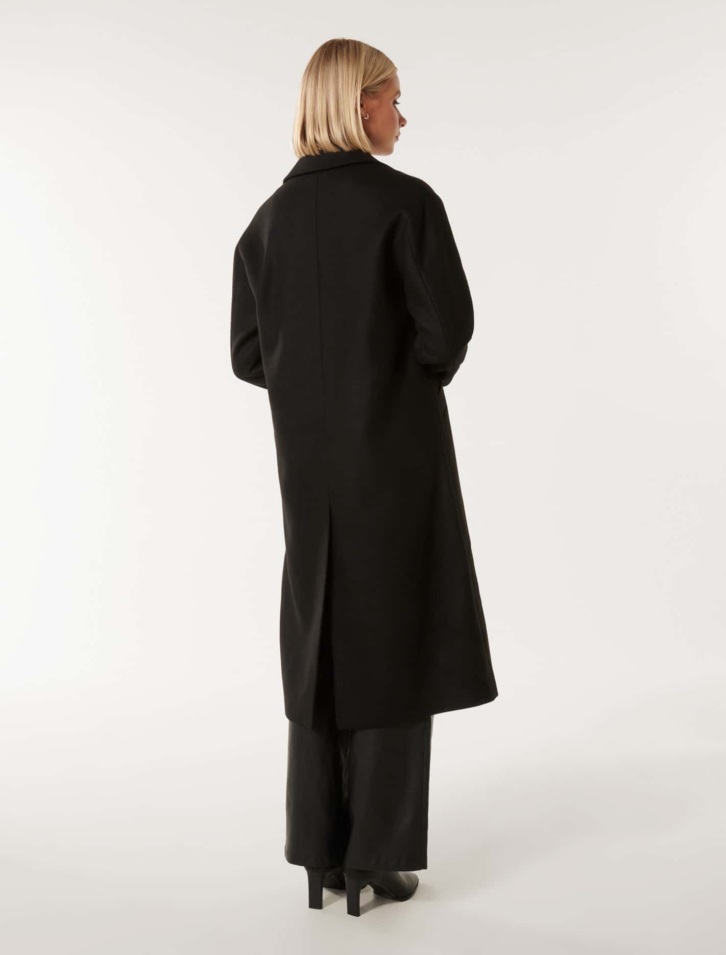 28054401_mannequin