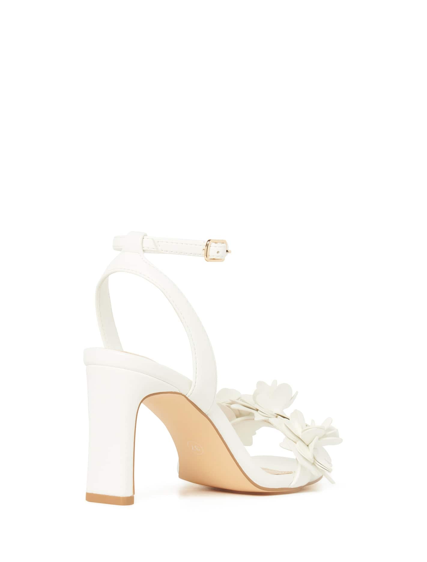 Winnie Flower Heel White_mannequin