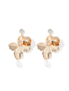 Mandie Metal Flower Drop Earrings Gold_mannequin