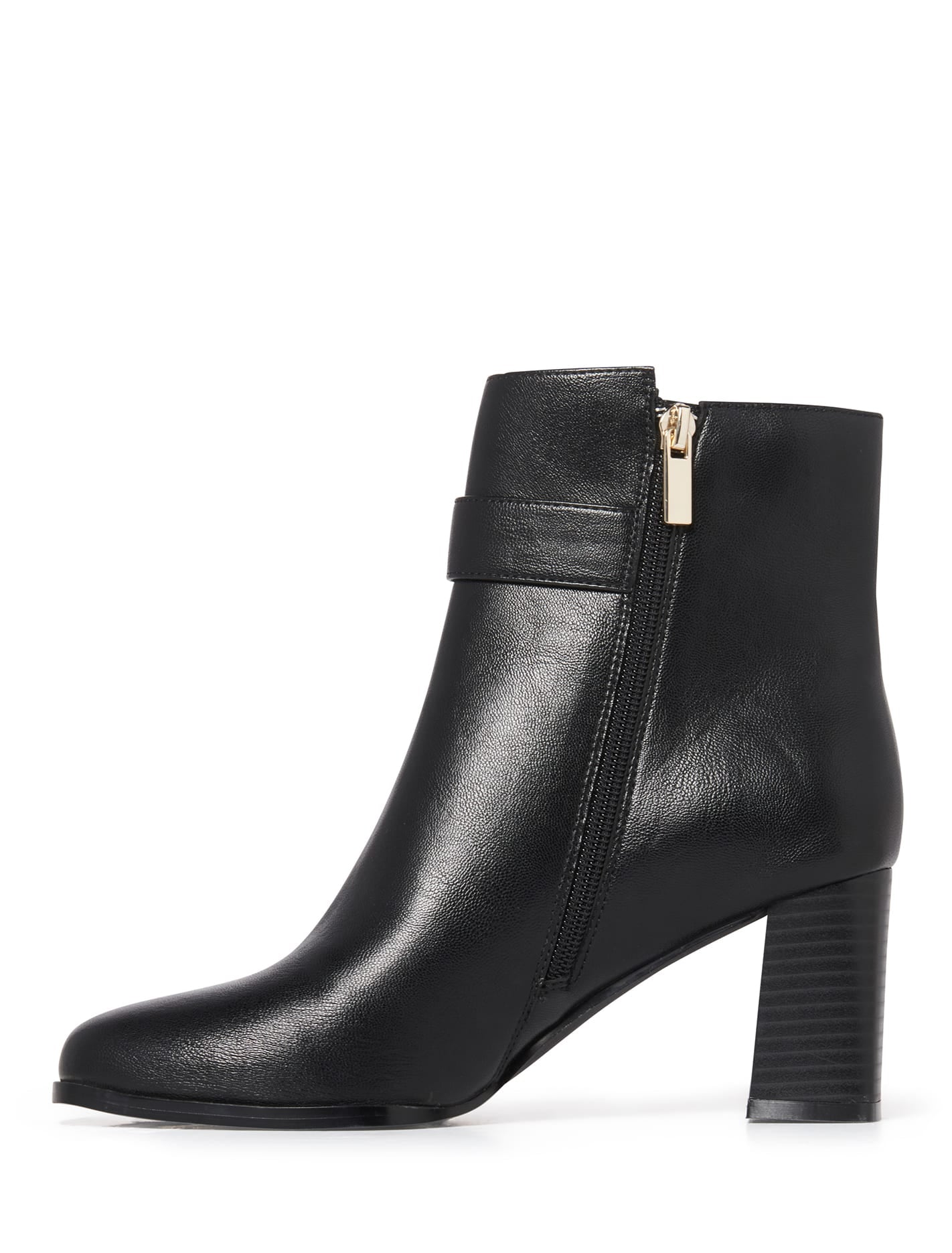 Gemma Buckle Block Heel Boot Black_mannequin