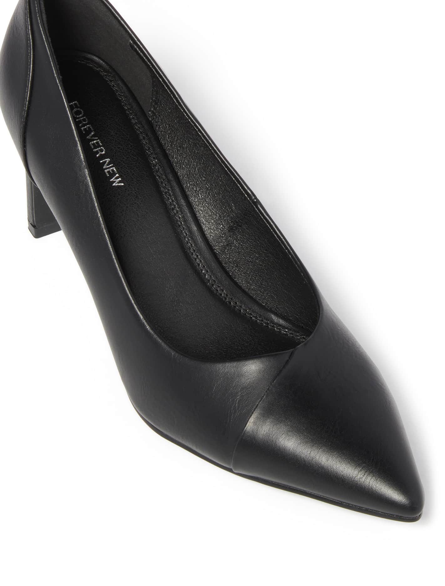 Gretchen Thin Block Pump Black_mannequin