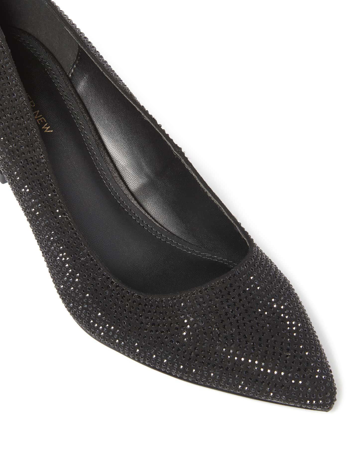 Londyn Drenched Court Shoe Black_mannequin