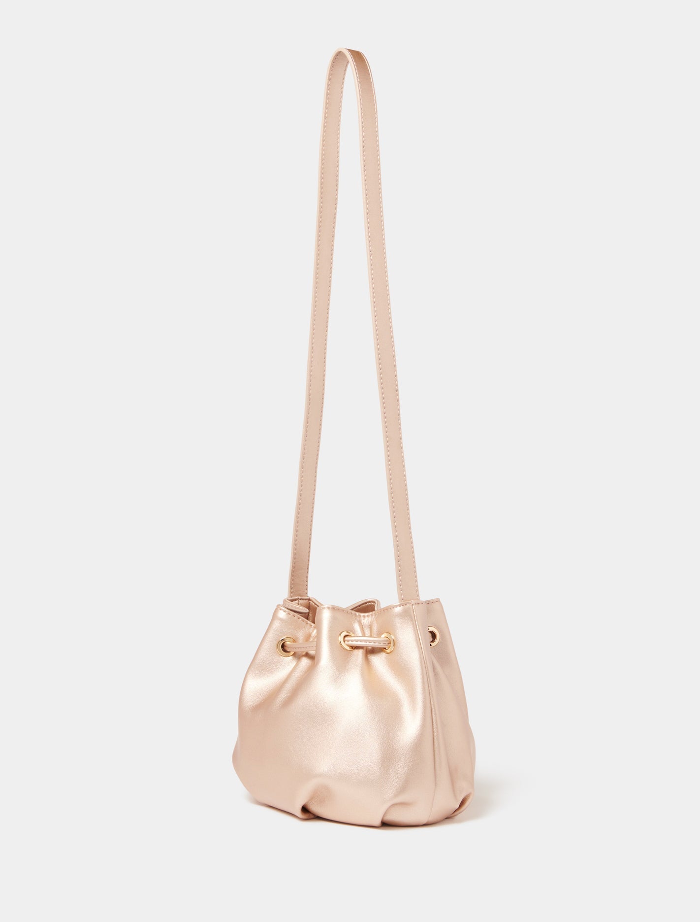 Josette Bucket Bag Gold_mannequin