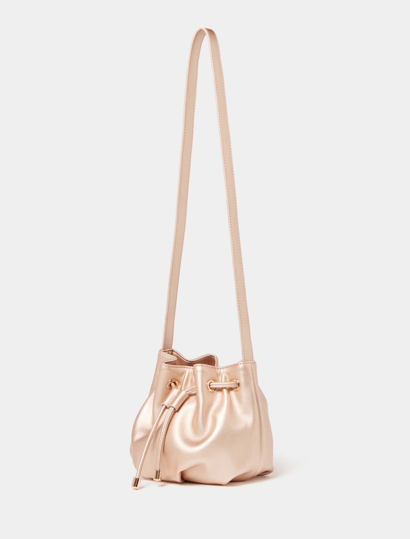 Josette Bucket Bag Gold_mannequin