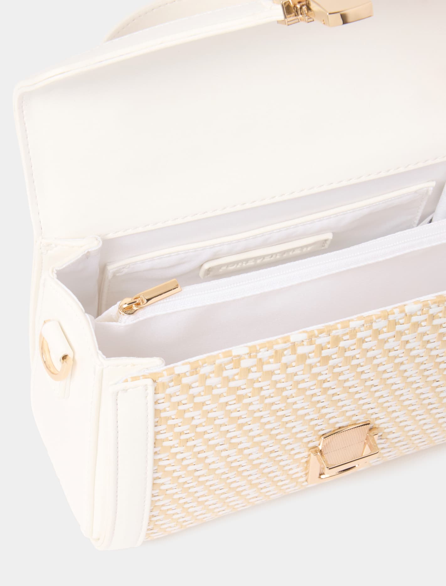 Wyn Woven Lock Bag Natural/White_mannequin