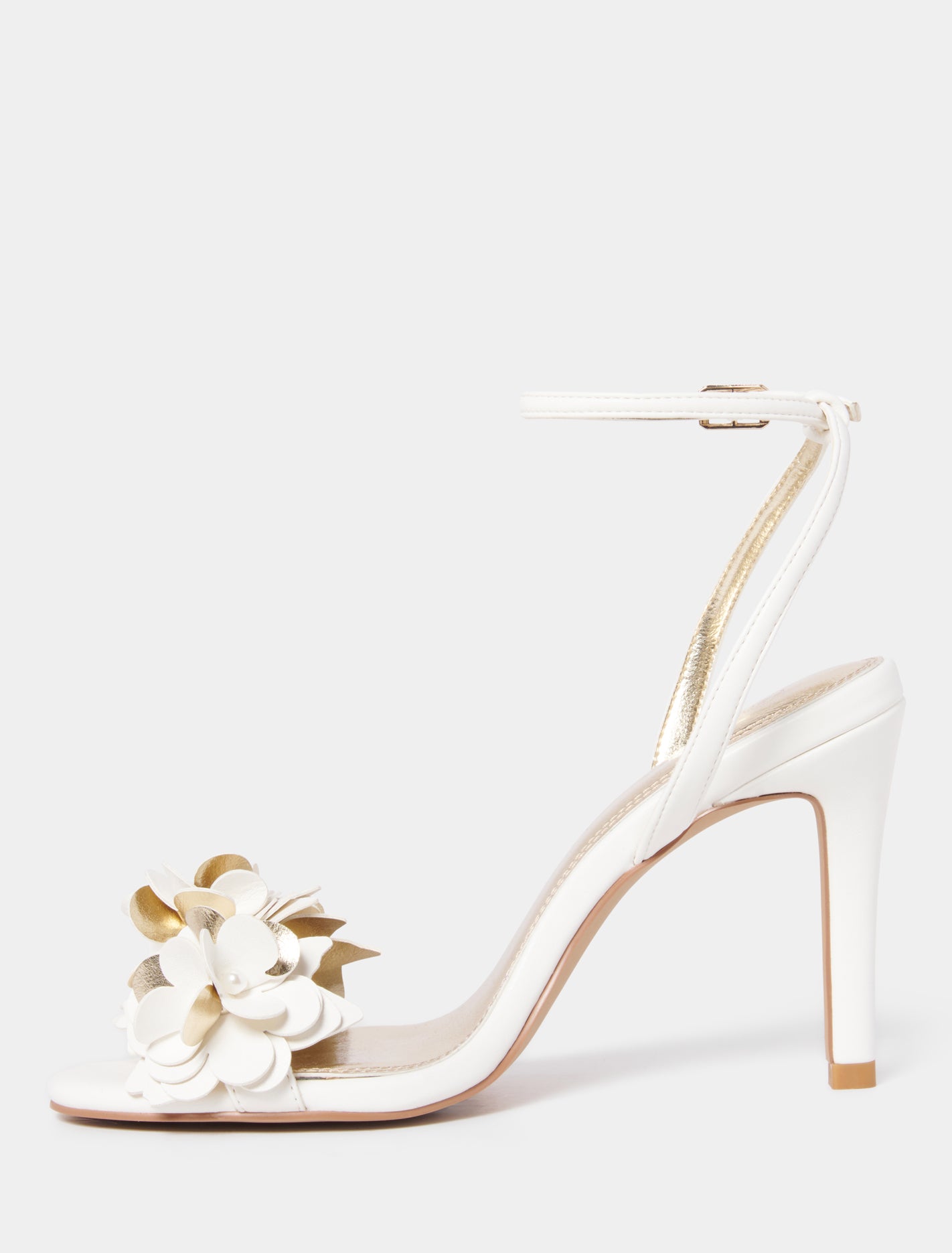 Livia Flower Trim Heel White_mannequin