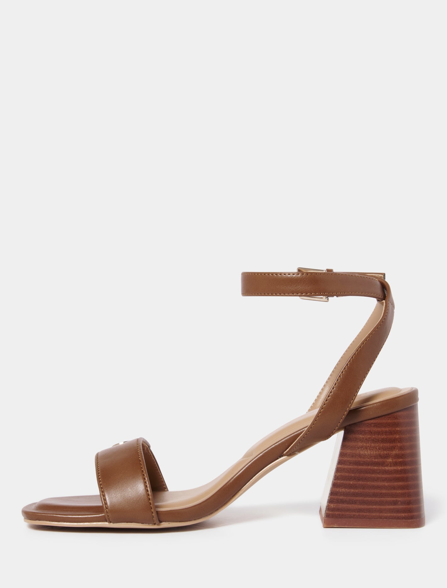 Victoria Block Heel Sandals Tan_mannequin