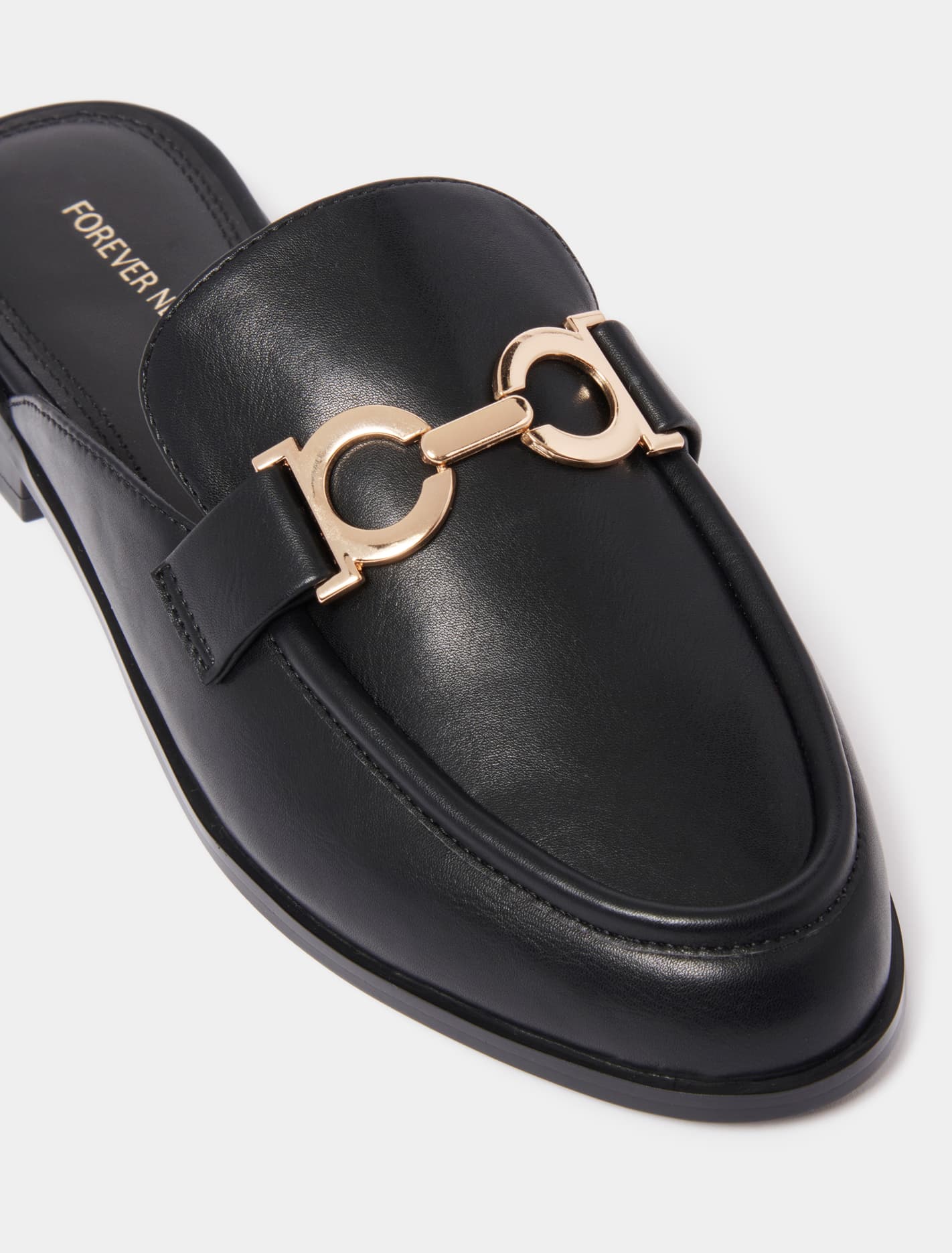 Betty Bit Trim Mule Loafers Black_mannequin