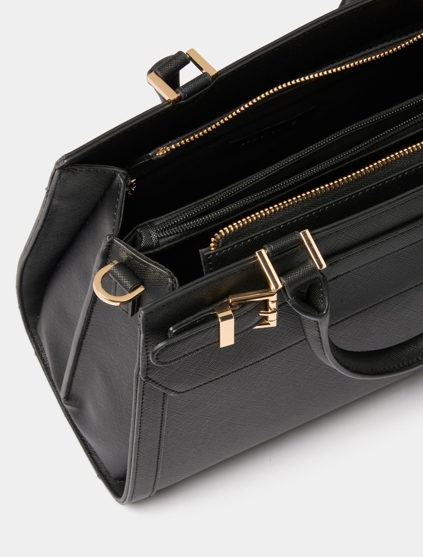 Zoe Medium Tote Black_mannequin