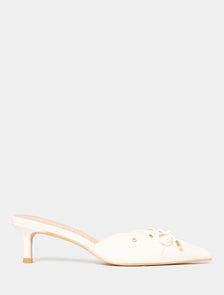 Marci Scalloped Mule White_mannequin