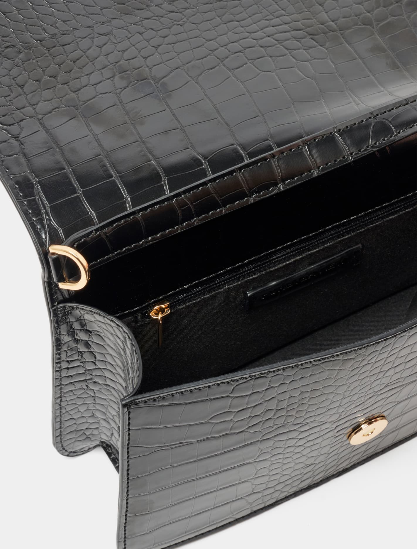 Nova Snaffle Shoulder Bag Black Croc_mannequin