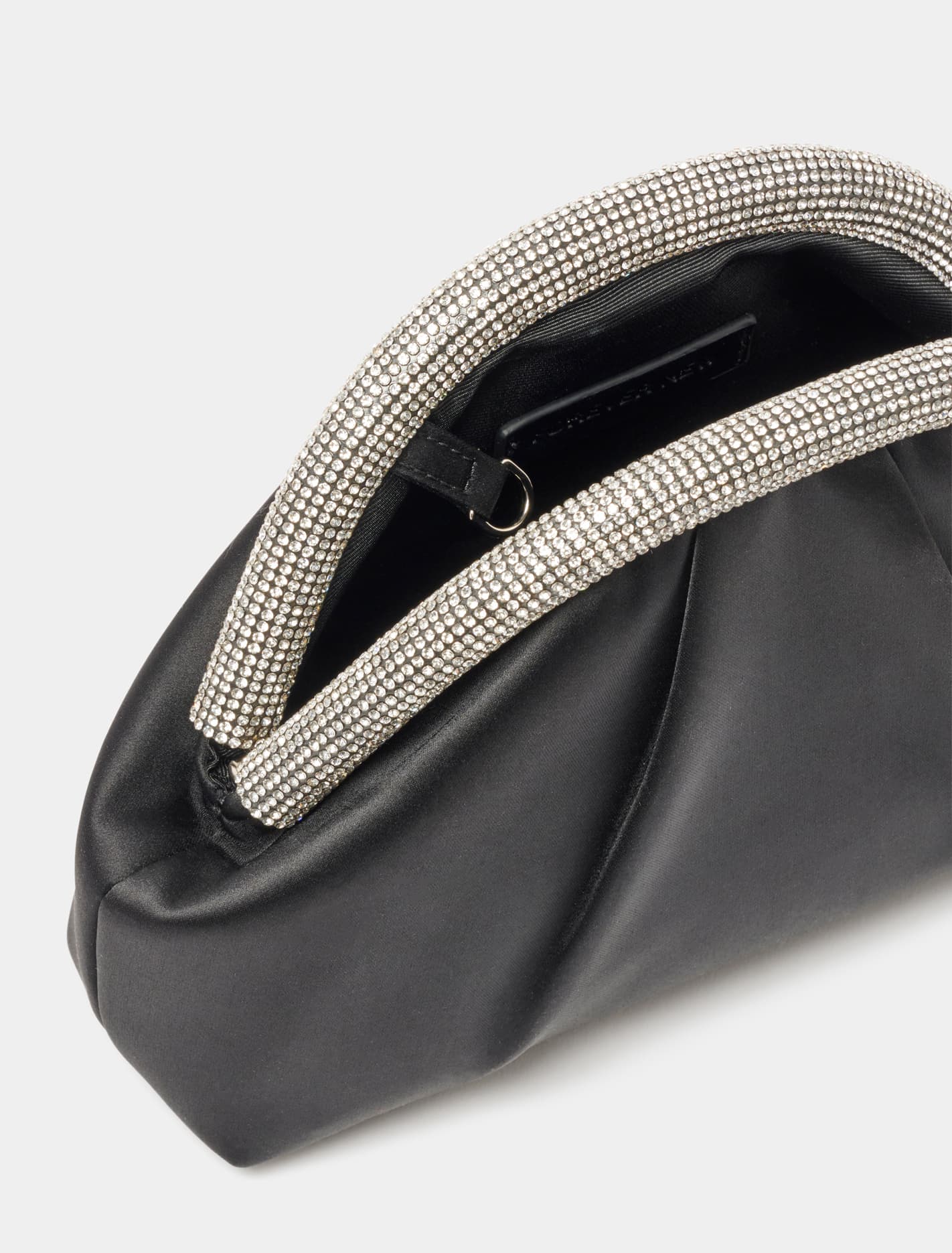 Shayla Shiny Frame Clutch Black / Silver_mannequin
