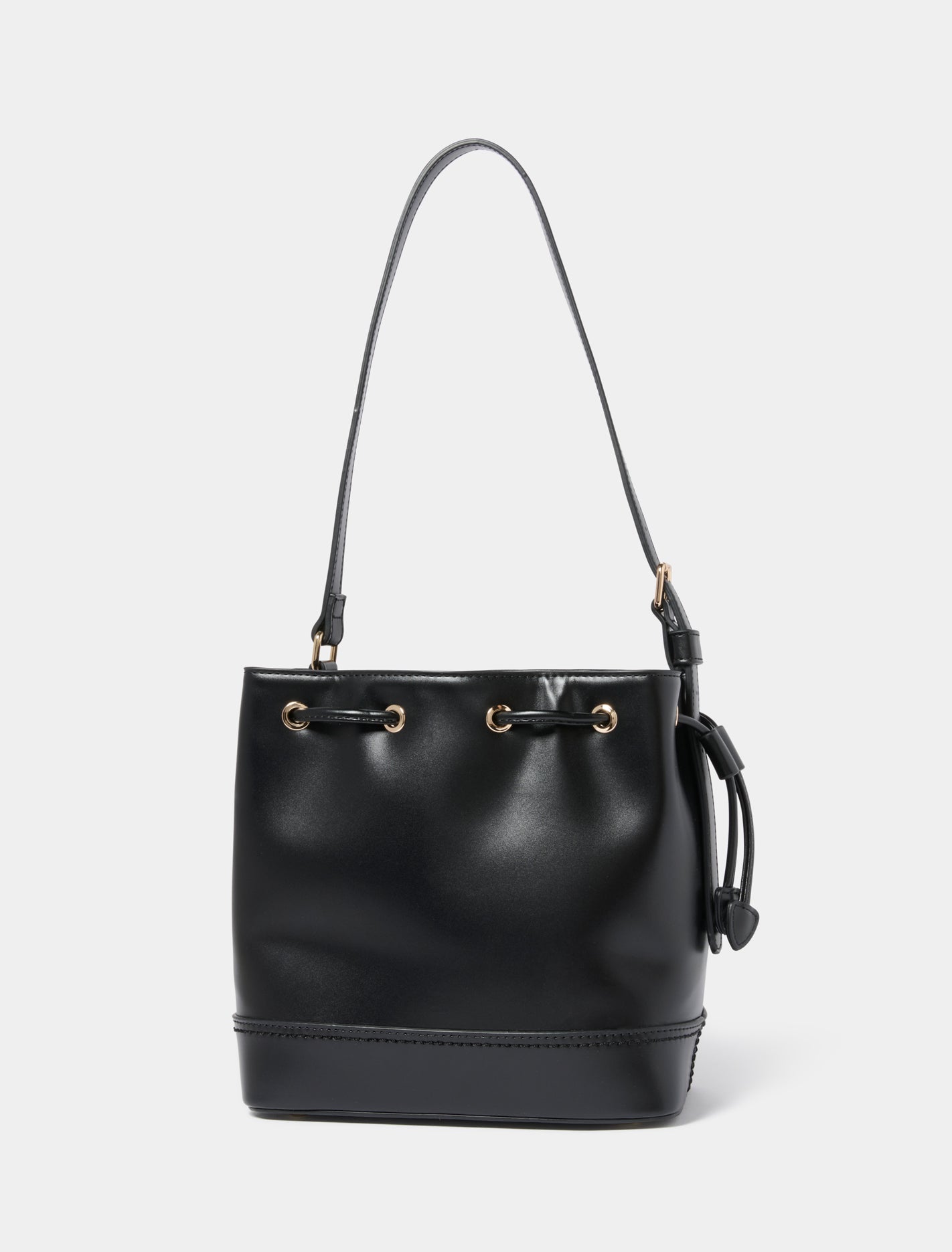 Brittney Bucket Bag Black_mannequin