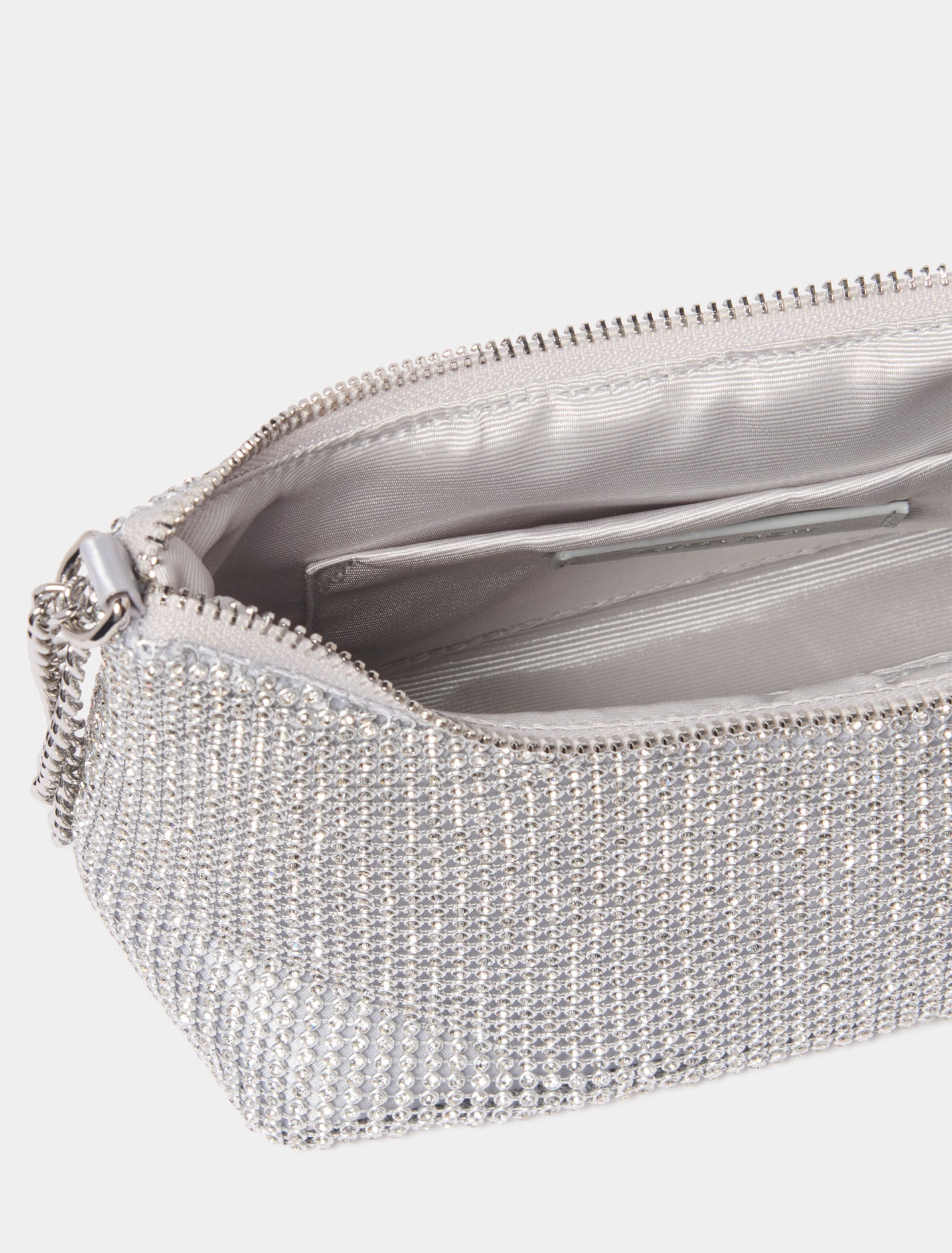 Paloma Curve Clutch Silver_mannequin